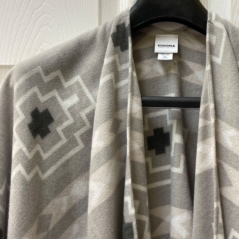 Sonoma Aztec Poncho Shawl One Size Tribal Southwest Beige Lightweight‎ Fringe